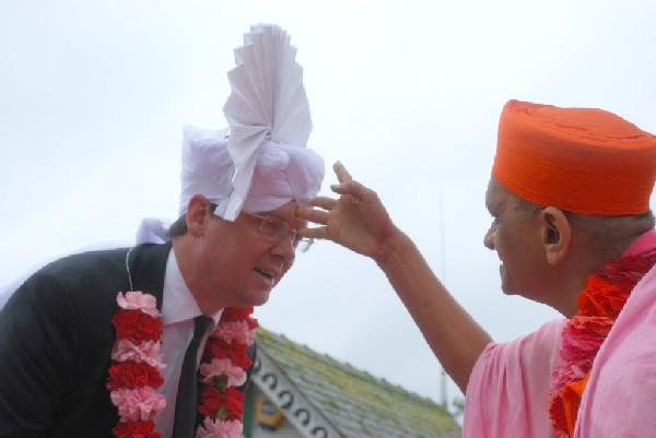 Hindu’s from all over the world, including monks from India, joined locals in the Lake District town of Bowness-on-Windermere to commemorate the teachings of Jeevanpran Shree Muktajeevan Swamibapa, founder of the Maninagar Shree Swaminarayan Gadi Sansth