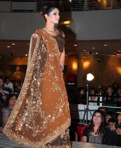 The Trafford Centre Manchester hosted a day of Asian fashion on Thursday 30 July. The event was organised by Glitz n Glam and Lookasia and took place at the Orient in front of an expectant crowd.
