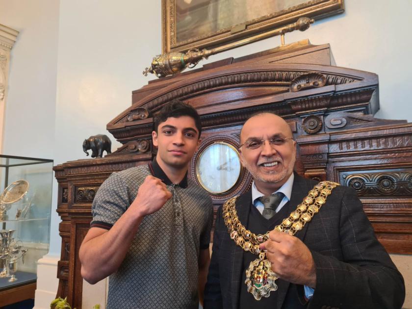 ‘He’s a star’:  Bolton mayor praises younger skilled boxer after assembly