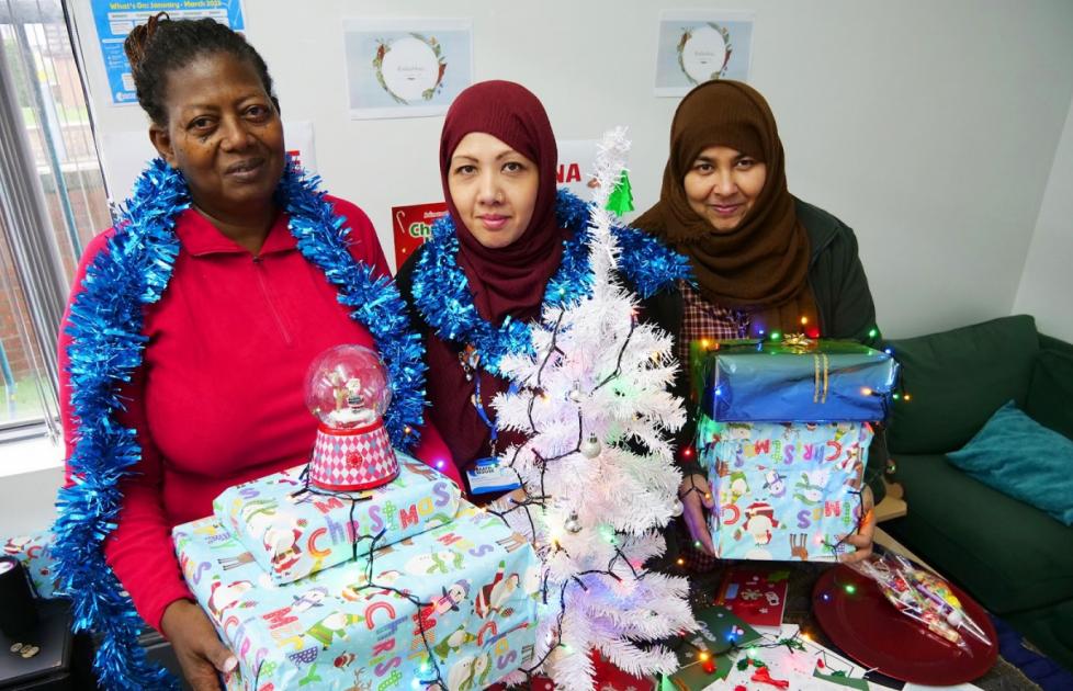 Muslim girls host their first-ever Christmas market