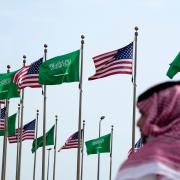 Saudi and US flags